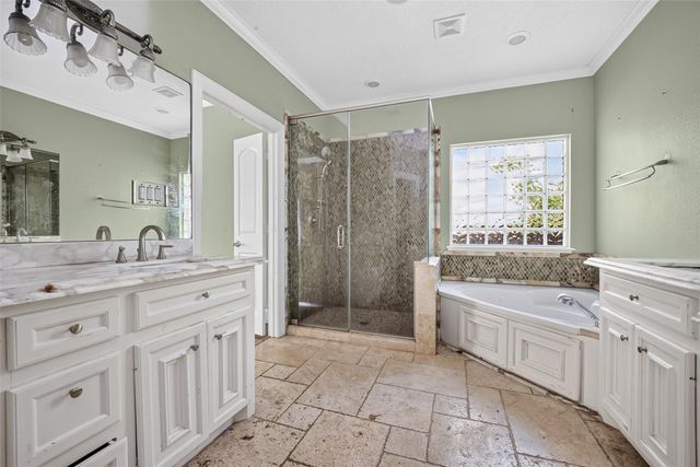 5771 Belarbor Street, Houston, TX 77033