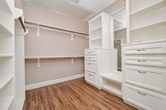 5771 Belarbor Street, Houston, TX 77033