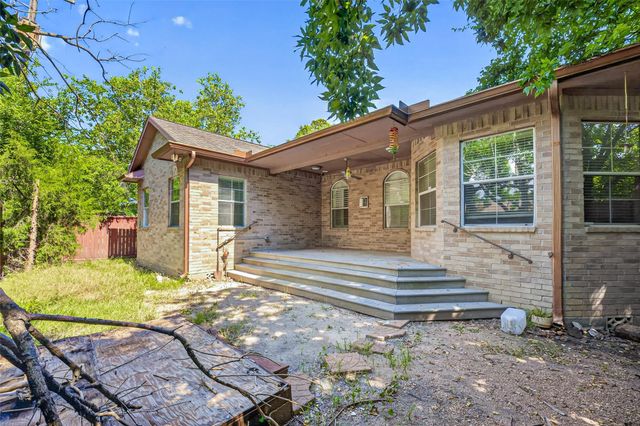 5771 Belarbor Street, Houston, TX 77033