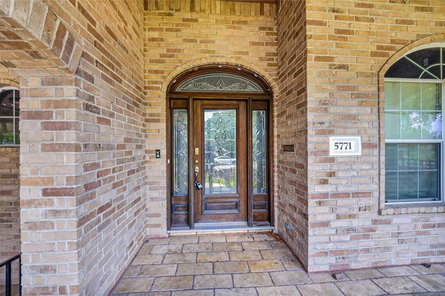 5771 Belarbor Street, Houston, TX 77033