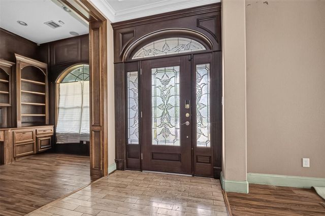 5771 Belarbor Street, Houston, TX 77033