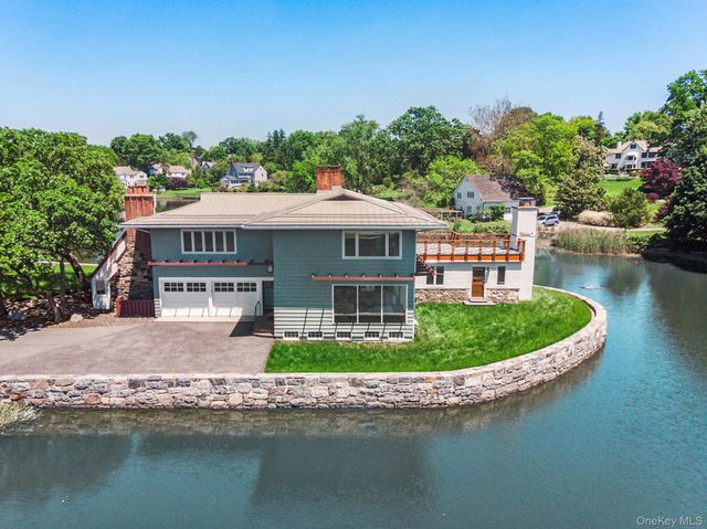 8 Wildwood Circle, Larchmont, NY 10538