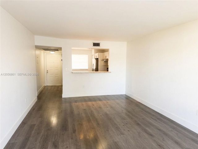 1000 Colony Point Circle 308, Pembroke Pines, FL 33026