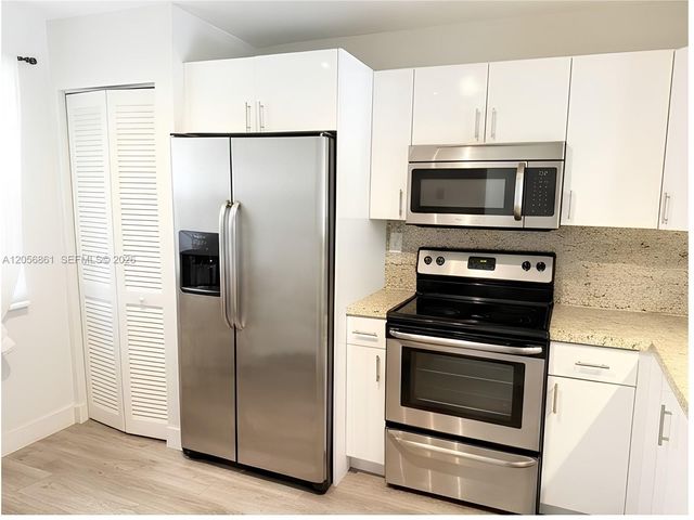1000 Colony Point Circle 308, Pembroke Pines, FL 33026