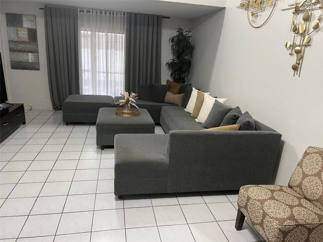 11530-32 NW 43rd St, Coral Springs, FL 33065