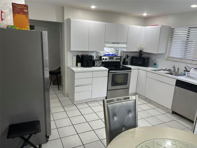 11530-32 NW 43rd St, Coral Springs, FL 33065