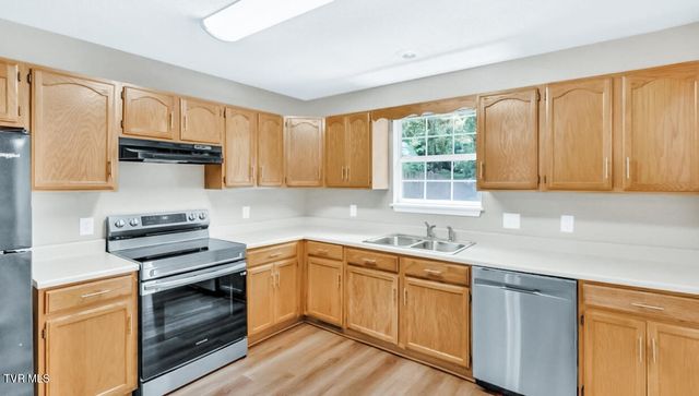 112 Boardwalk, Bristol, TN 37620