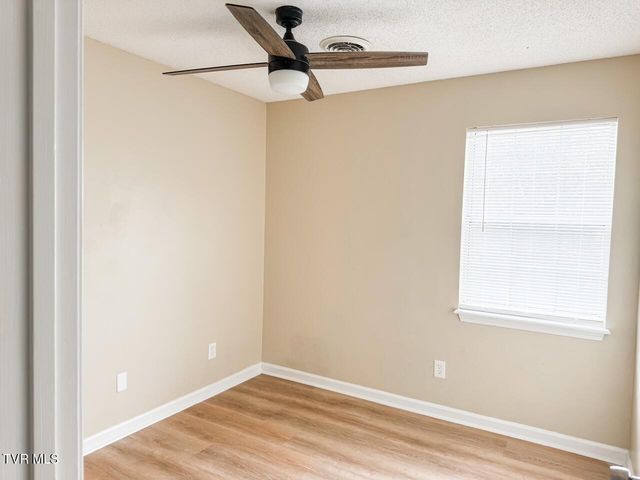 112 Boardwalk, Bristol, TN 37620