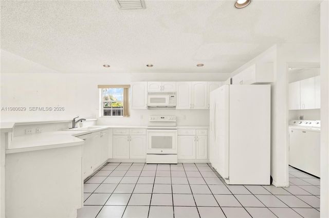 21232 SW 94th Ct, Cutler Bay, FL 33189