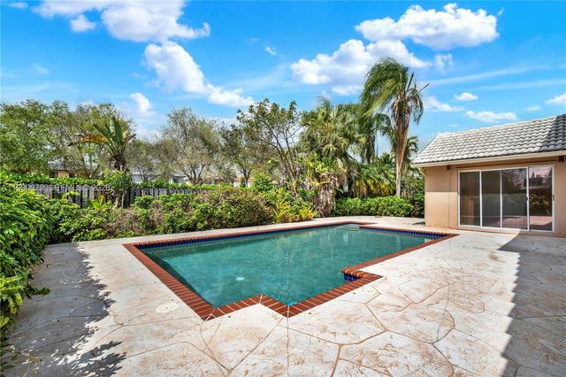 21232 SW 94th Ct, Cutler Bay, FL 33189