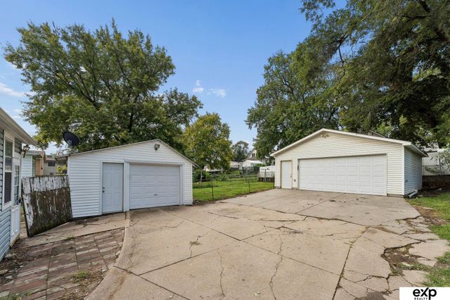 152 Harrison Street, Council Bluffs, IA 51503