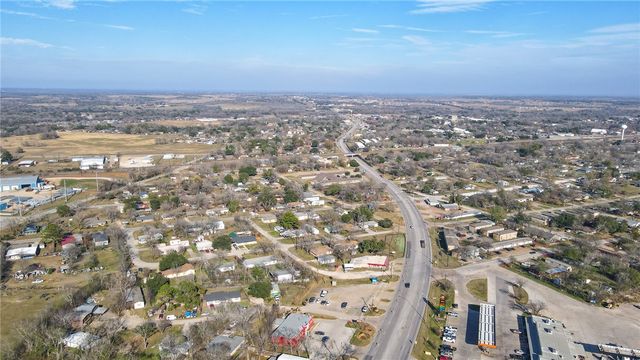 806 North Oneal Street, Caldwell, TX 77836