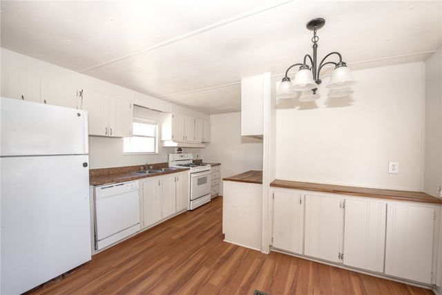 806 North Oneal Street, Caldwell, TX 77836