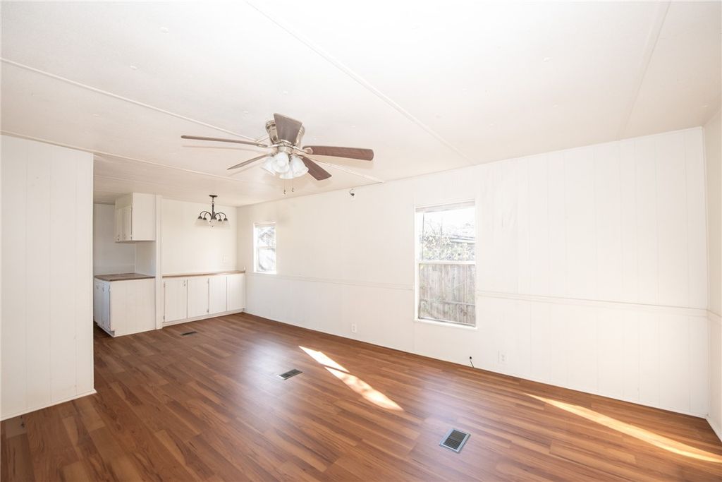 806 North Oneal Street, Caldwell, TX 77836 — photo 3