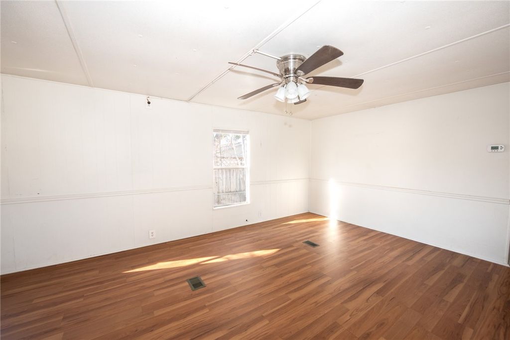 806 North Oneal Street, Caldwell, TX 77836 — photo 5