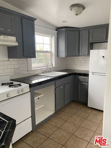 6640 Leland Way, Los Angeles, CA 90028