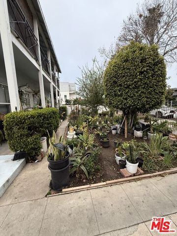 6640 Leland Way, Los Angeles, CA 90028