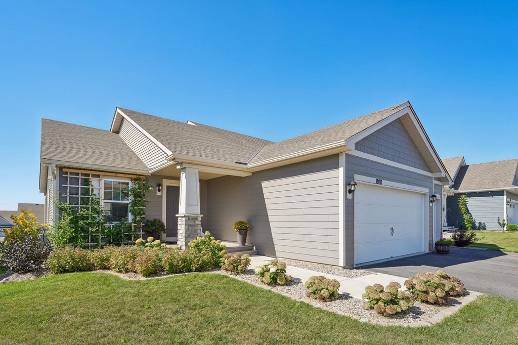 18071 Heirloom Court, Lakeville, MN 55044 — photo 2