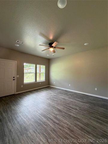 105 Russell, Caddo, OK 74729