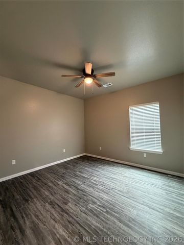 105 Russell, Caddo, OK 74729