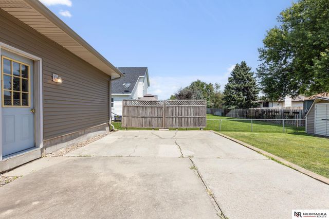 2610 Seaton Avenue, Fremont, NE 68025