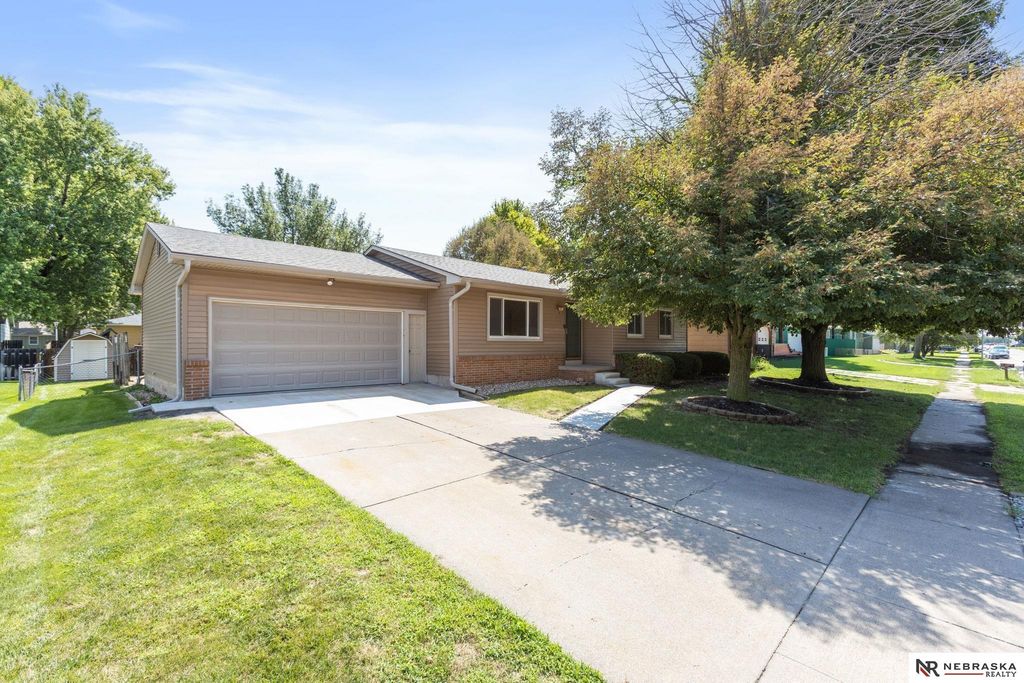 2610 Seaton Avenue, Fremont, NE 68025
