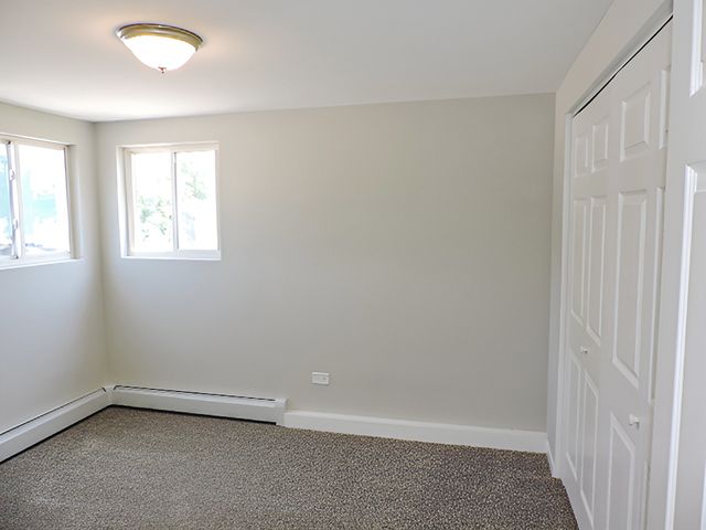 2440 River Road 1E, River Grove, IL 60171