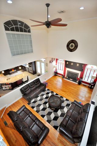 3 Maplecrest Lane, Hamden, CT 06514