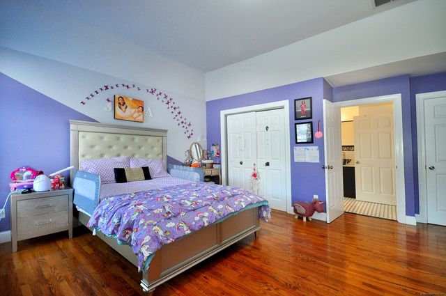 3 Maplecrest Lane, Hamden, CT 06514