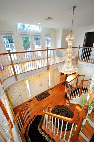 3 Maplecrest Lane, Hamden, CT 06514