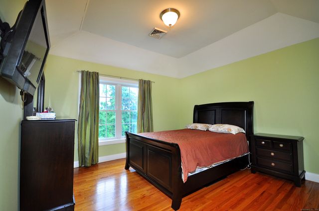 3 Maplecrest Lane, Hamden, CT 06514