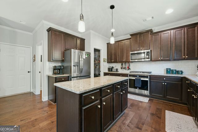 905 Maple Creek Court, Loganville, GA 30052