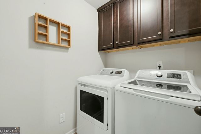 905 Maple Creek Court, Loganville, GA 30052