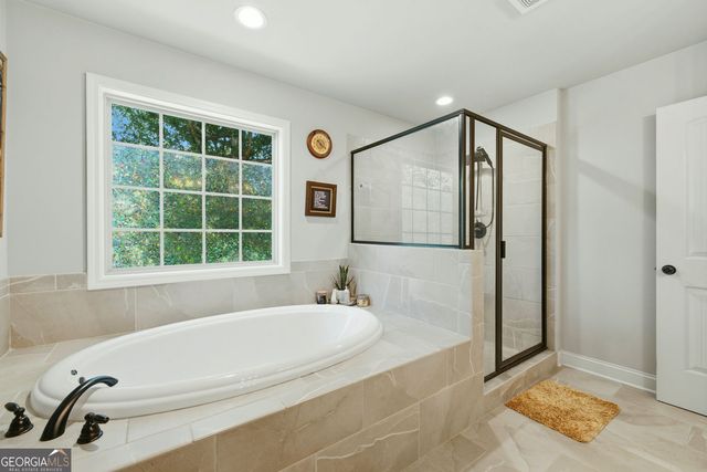 905 Maple Creek Court, Loganville, GA 30052