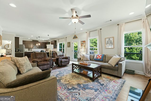 905 Maple Creek Court, Loganville, GA 30052
