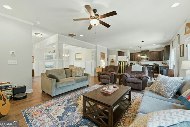 905 Maple Creek Court, Loganville, GA 30052