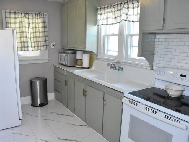 336 THOMAS Street, Cambridge Springs, PA 16403