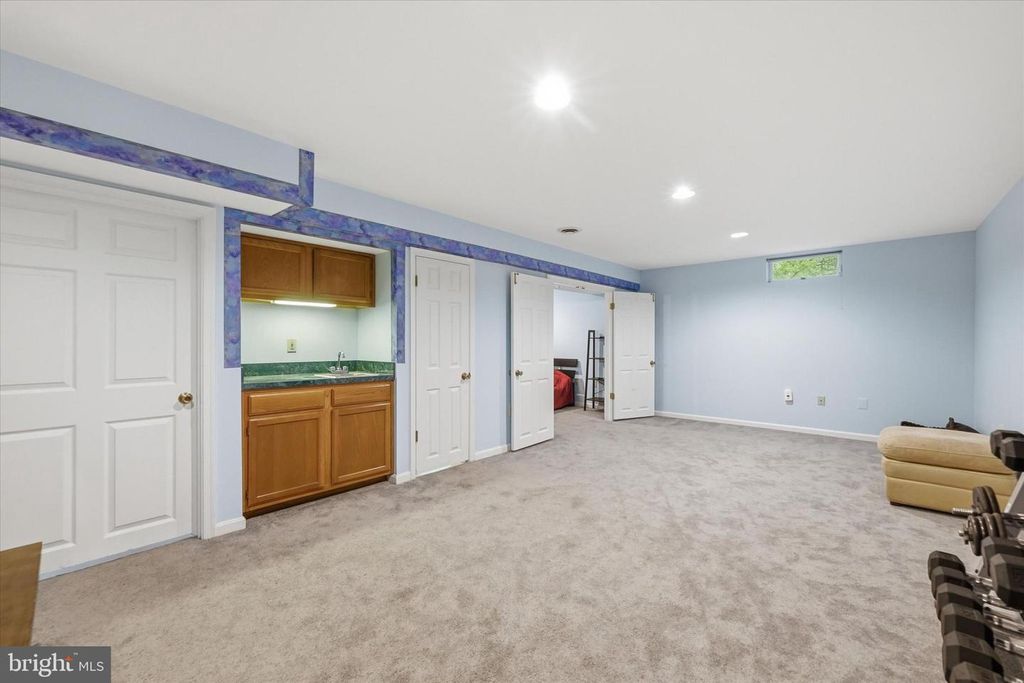 Image 28 of property listing at 8522 AUTUMN RUST RD, Ellicott City, MD 21043