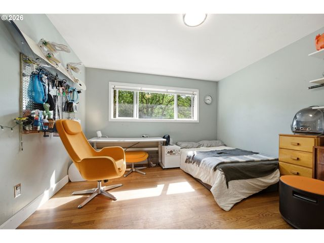 5615 FIRST Ct, West Linn, OR 97068