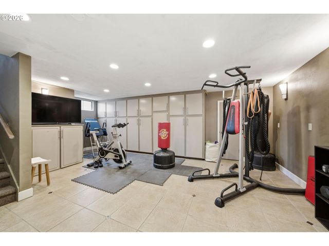 5615 FIRST Ct, West Linn, OR 97068