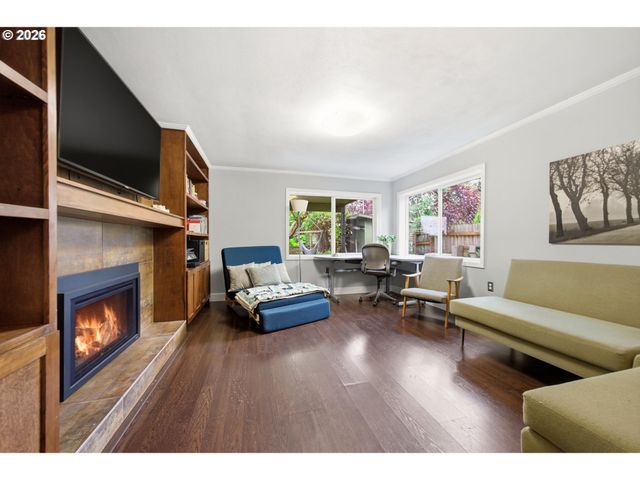 5615 FIRST Ct, West Linn, OR 97068