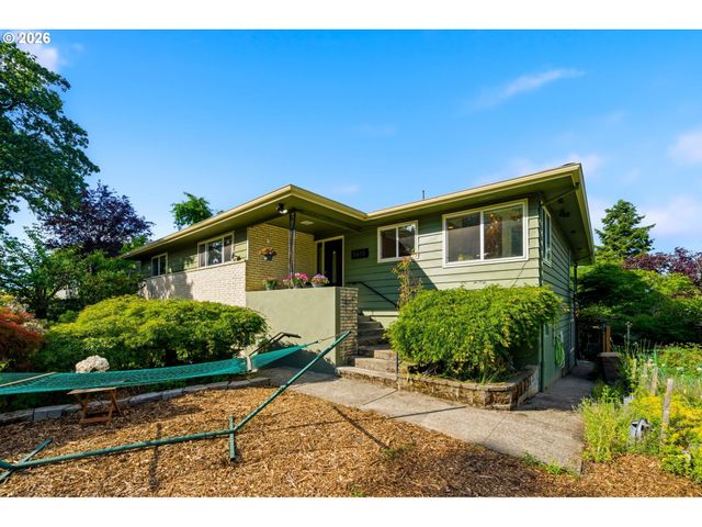 5615 FIRST Ct, West Linn, OR 97068