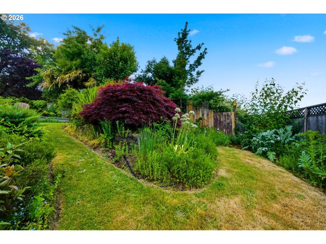 5615 FIRST Ct, West Linn, OR 97068
