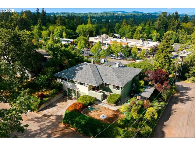 5615 FIRST Ct, West Linn, OR 97068