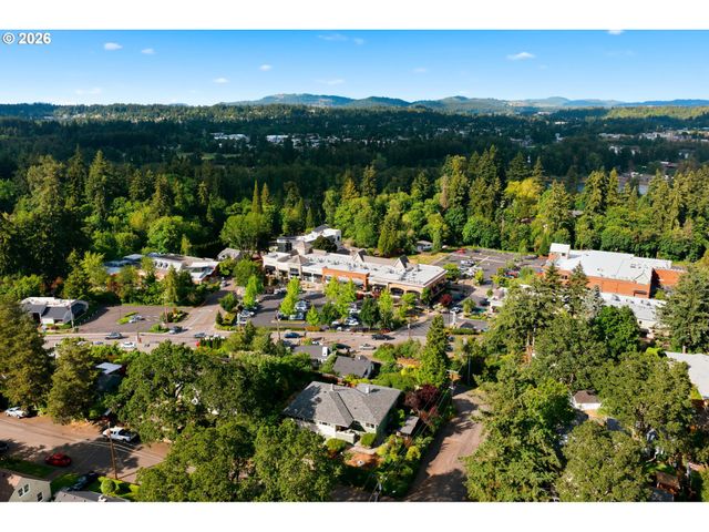 5615 FIRST Ct, West Linn, OR 97068