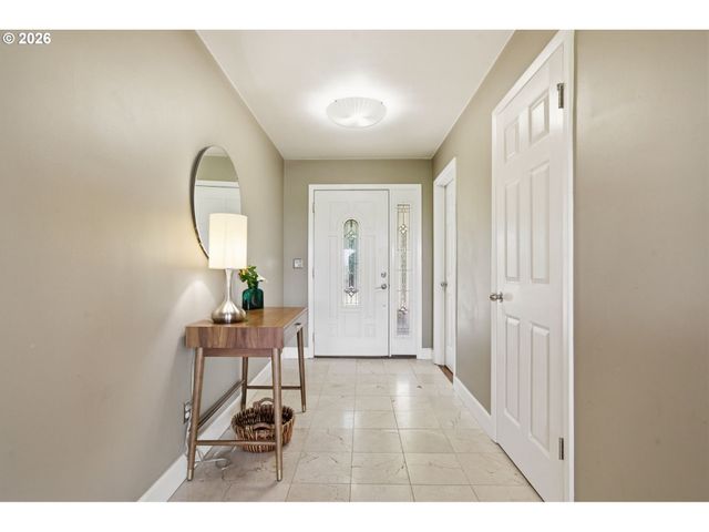 5615 FIRST Ct, West Linn, OR 97068