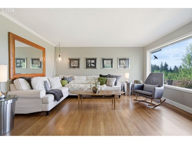 5615 FIRST Ct, West Linn, OR 97068