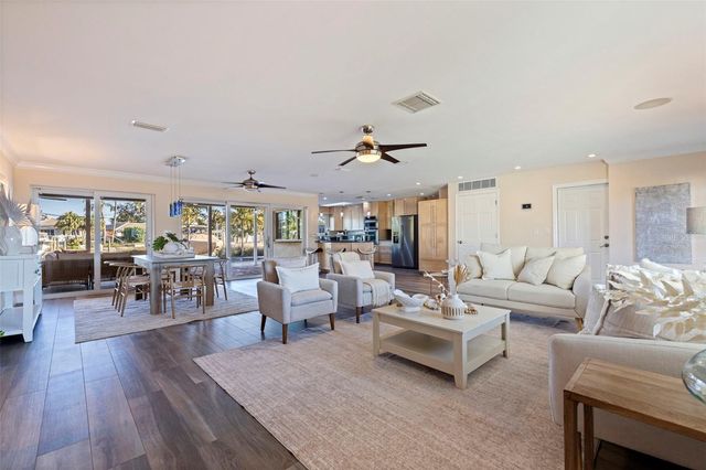 2024 MASSACHUSETTS AVENUE NE, St Petersburg, FL 33703