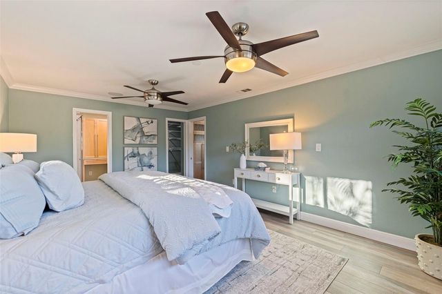 2024 MASSACHUSETTS AVENUE NE, St Petersburg, FL 33703