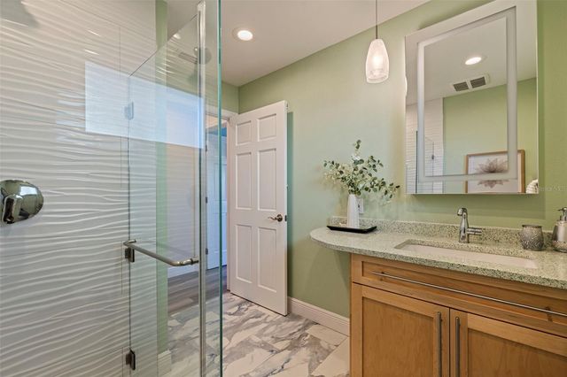 2024 MASSACHUSETTS AVENUE NE, St Petersburg, FL 33703